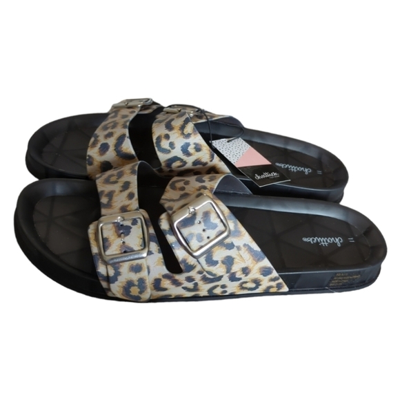 NWT Chatties Leopard Print Sandals - Picture 9 of 10